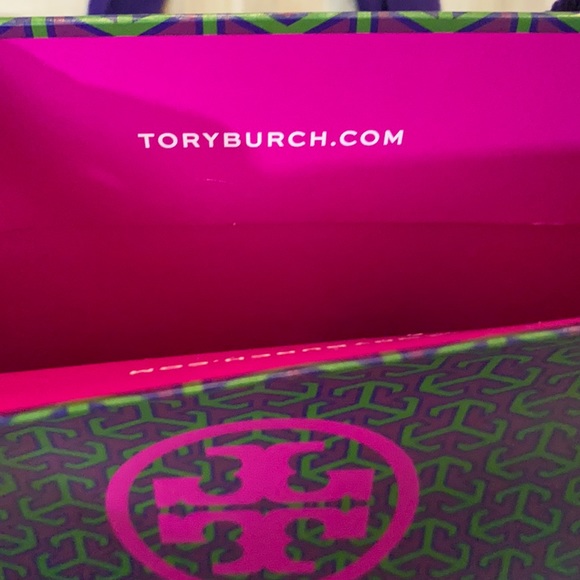 ❤️ Tory Burch Large and Small Logo Shopping Bags - Picture 6 of 10